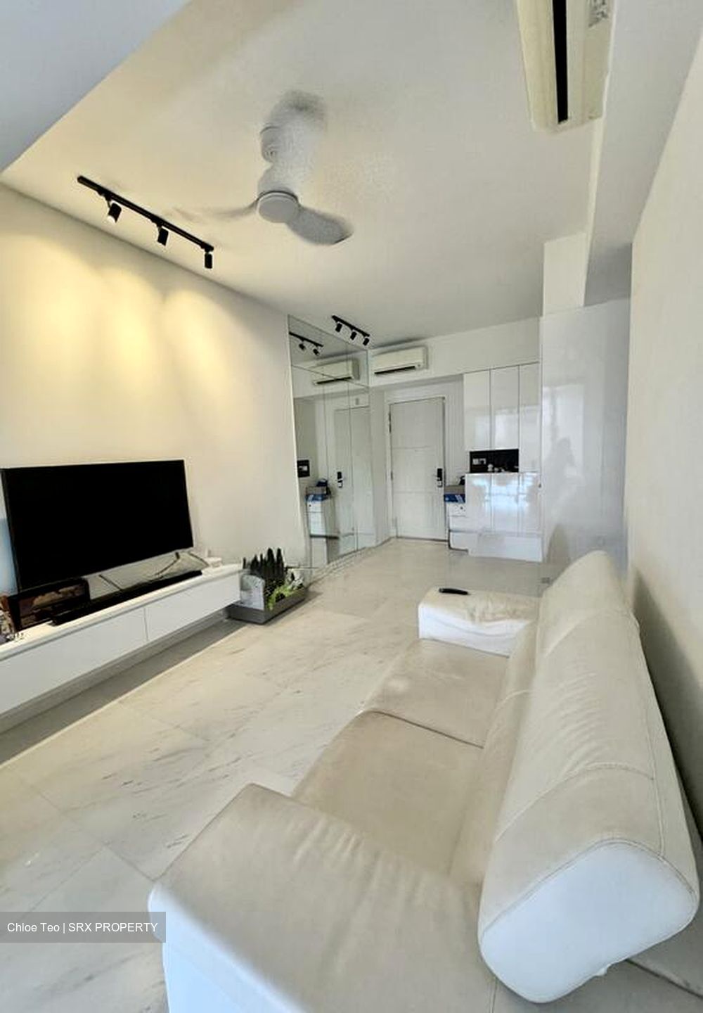Lincoln Suites (D11), Condominium #526646231